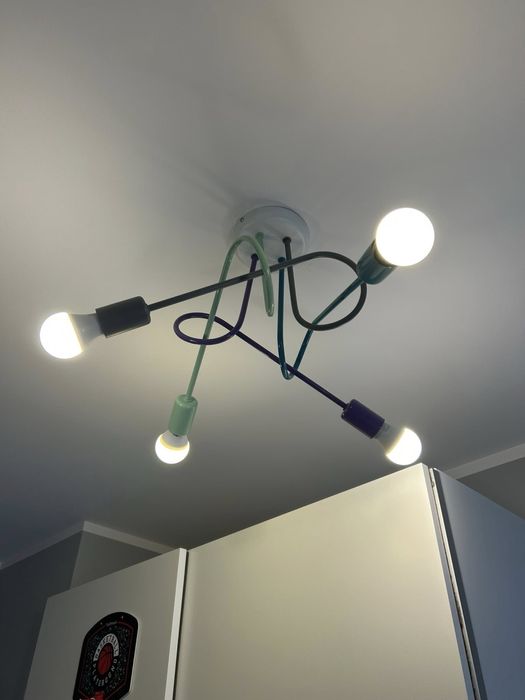 Lampa wiszaca sufitowa na 4 żarówki