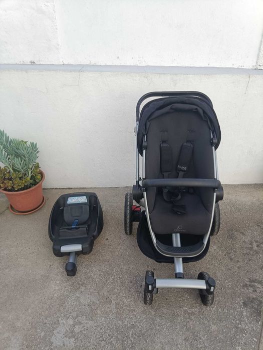 Carrinho bebé + outros. Marca: Quinny