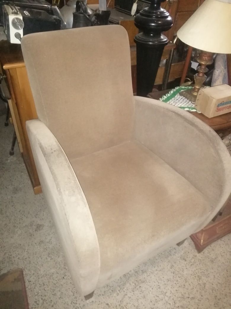 Sofa individual, Italiano