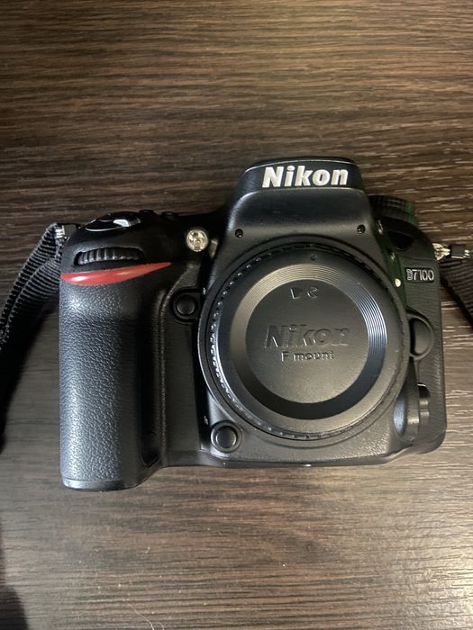 Фотоапрат Nikon D7100 Комплект для Фотографа.