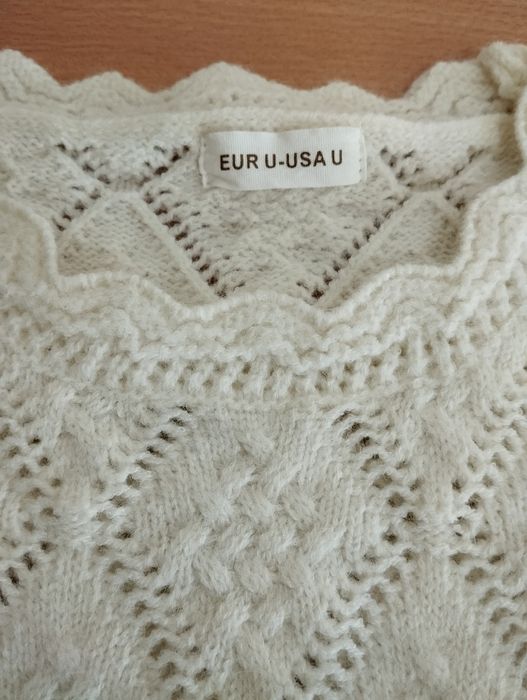 Camisola de lã nova