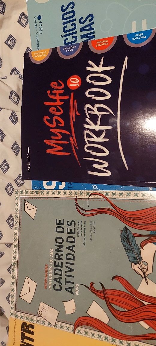 Livros escolares atividades 10.ano e 11.ano