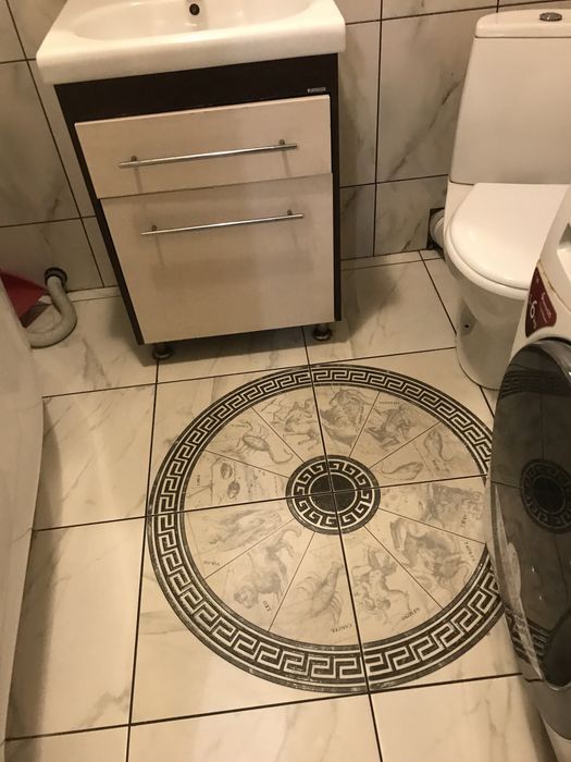 Квартира 1 кімнатна, документам більше трьох років.Власник