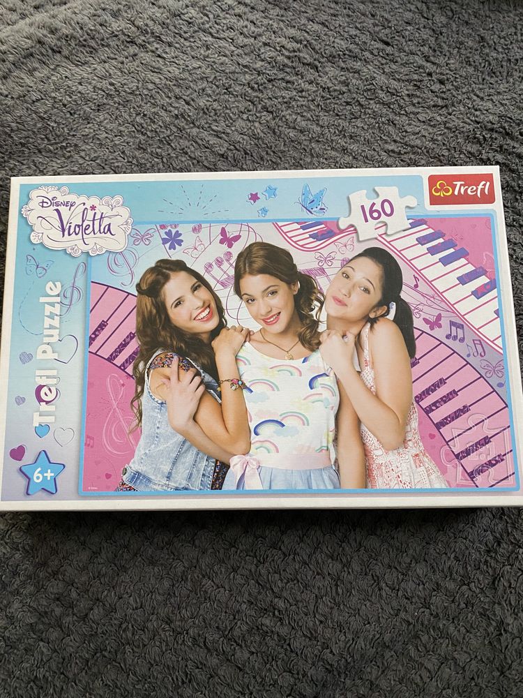 Puzzle Trefl Violetta