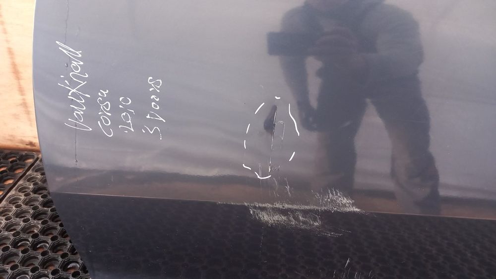 Opel Corsa D  3D  Drzwi Przód Lewy  Z168