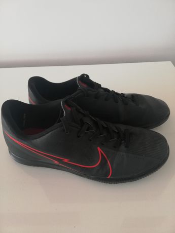 Buty halówki, sportowe Nike czarne 37.5