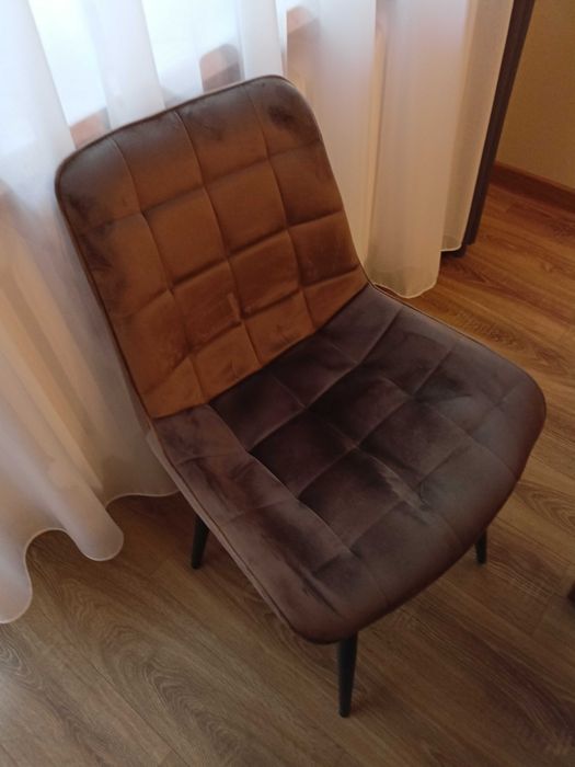 Nowe krzeslo welurowe