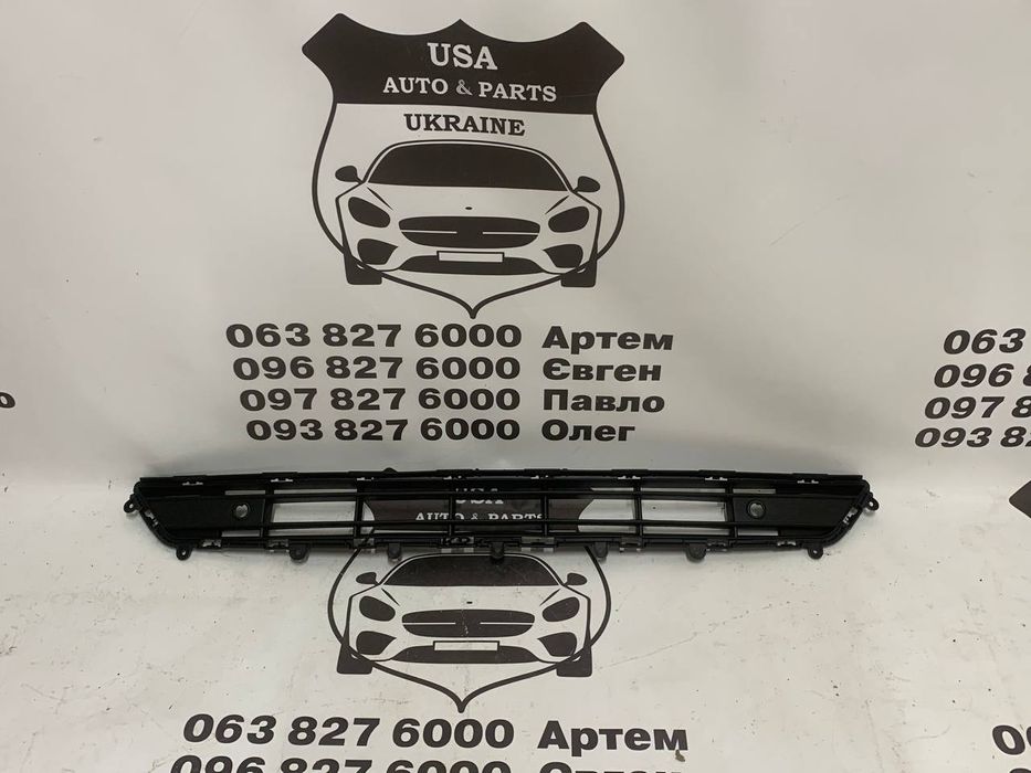 VOLVO XC40 Решітка переднього бампера (ліцензія) 2018-22