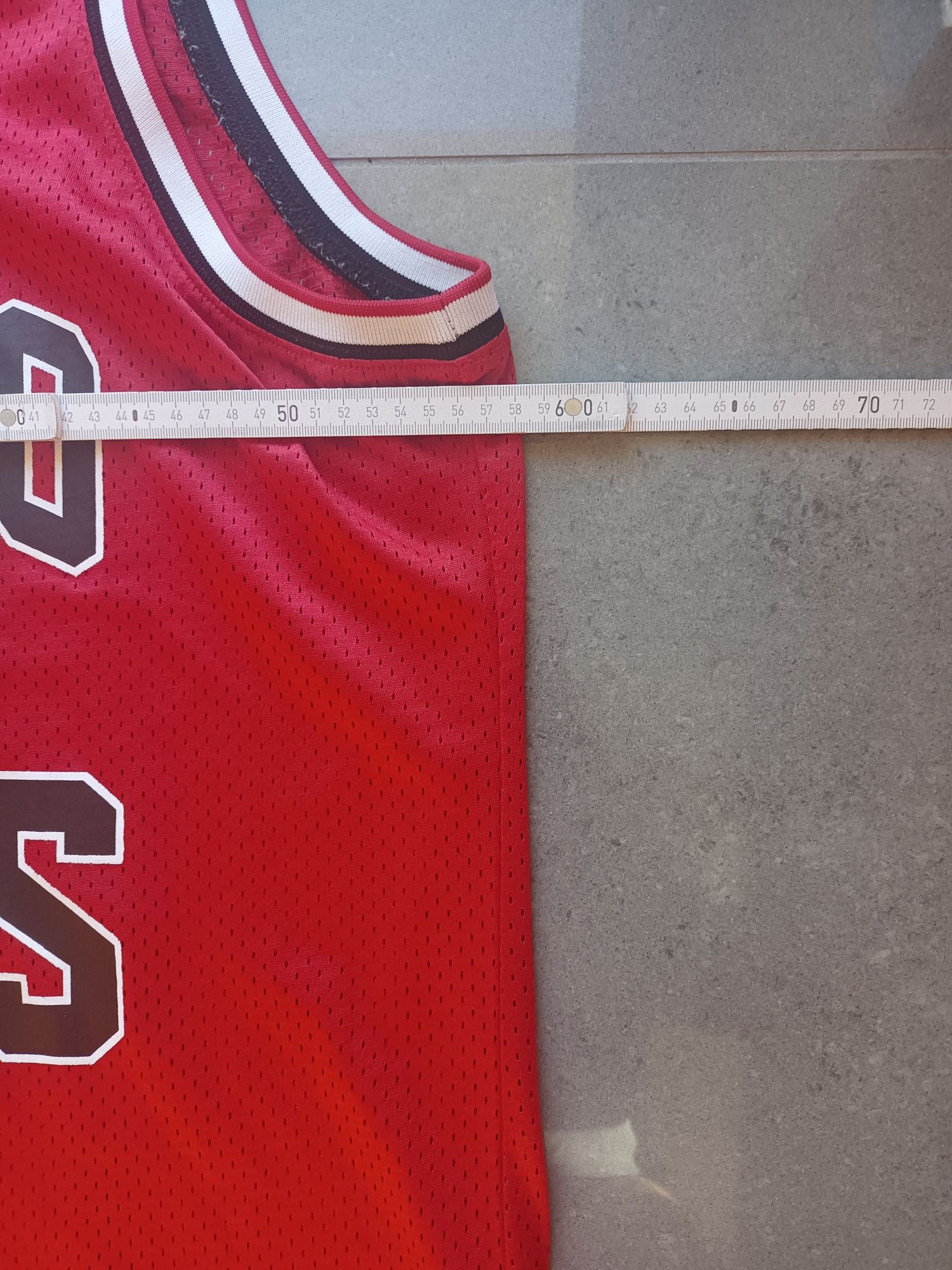 Czerwony bezrękawnik Mitchell&ness Chicago Bulls