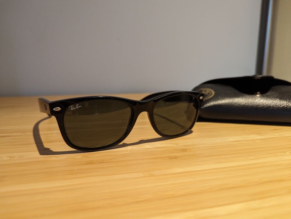 Okulary słoneczne RayBan New Wayfarer RB2132 czarne