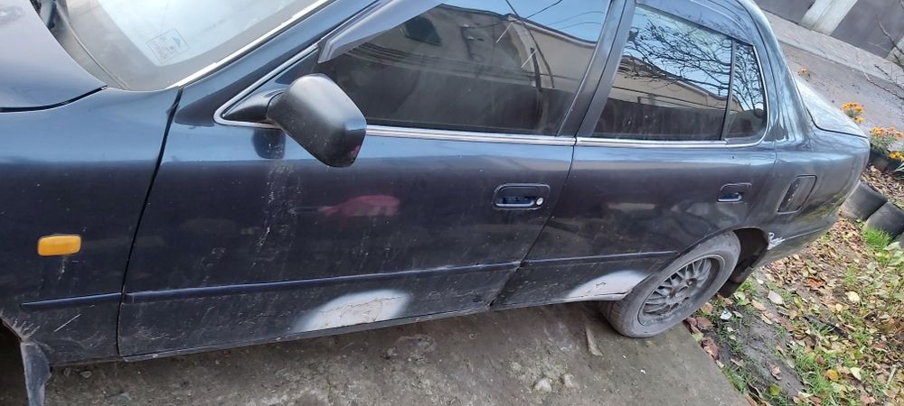 Продам Toйота камри 1991 року 2.2бензин.