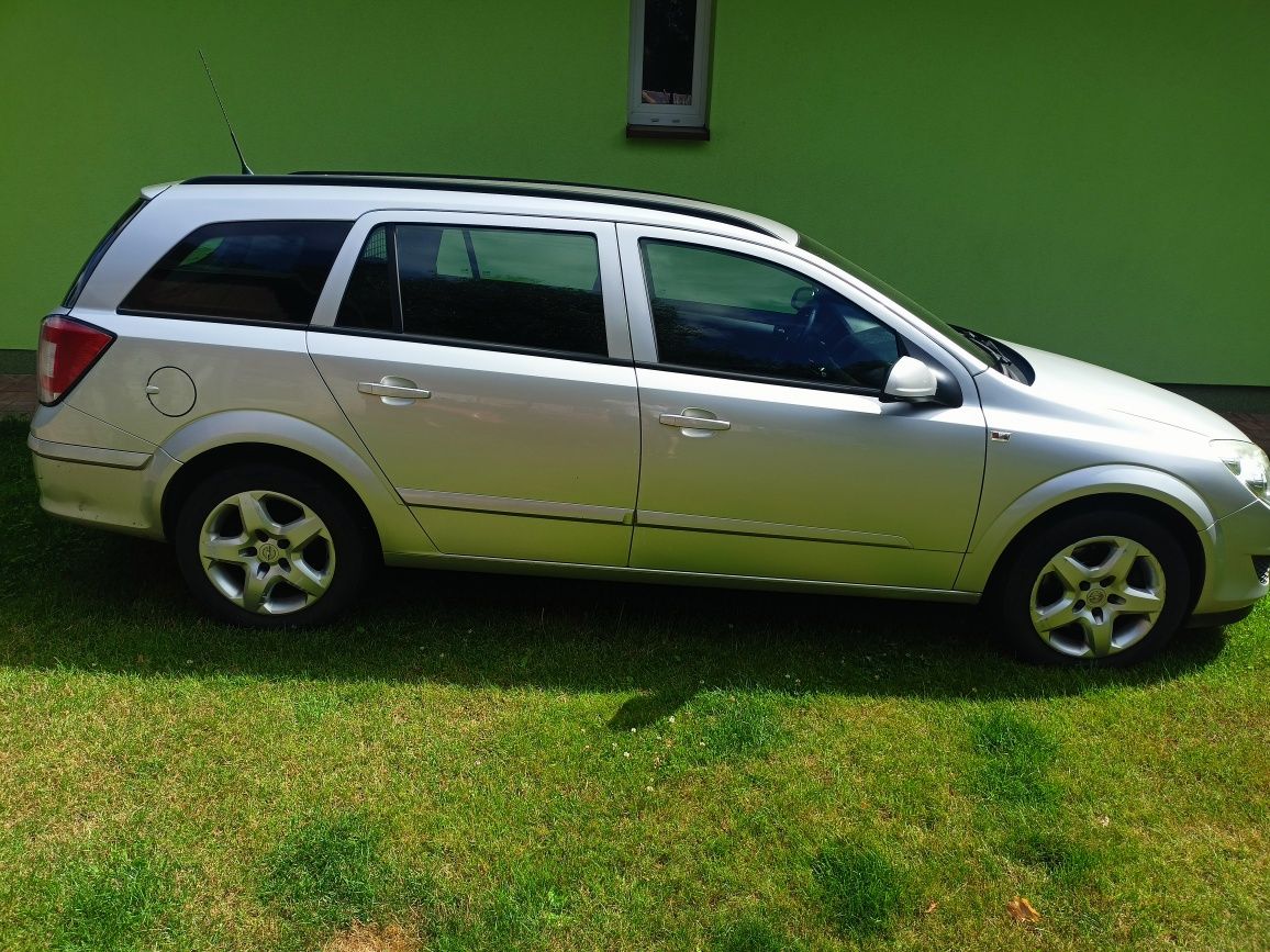 Opel Astra H 1.9 CDTI
