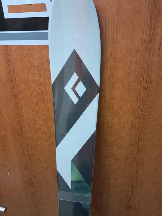 Narta skitourowa Black Diamond Helio 88 Carbon 179cm z  foką
