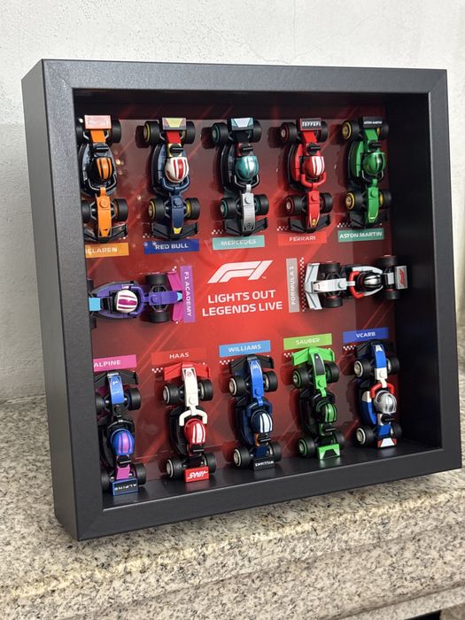 Coleção completa com quadro lego F1 71049