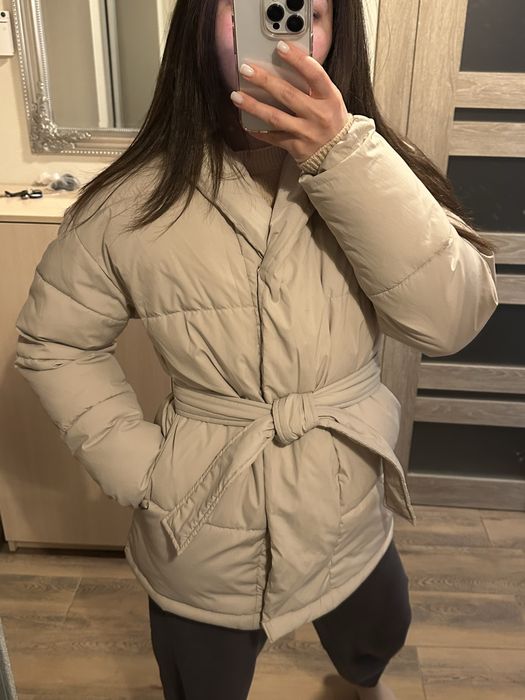 Теплая зимняя Куртка пуховік тепла на запах бежева куртка-кимоно