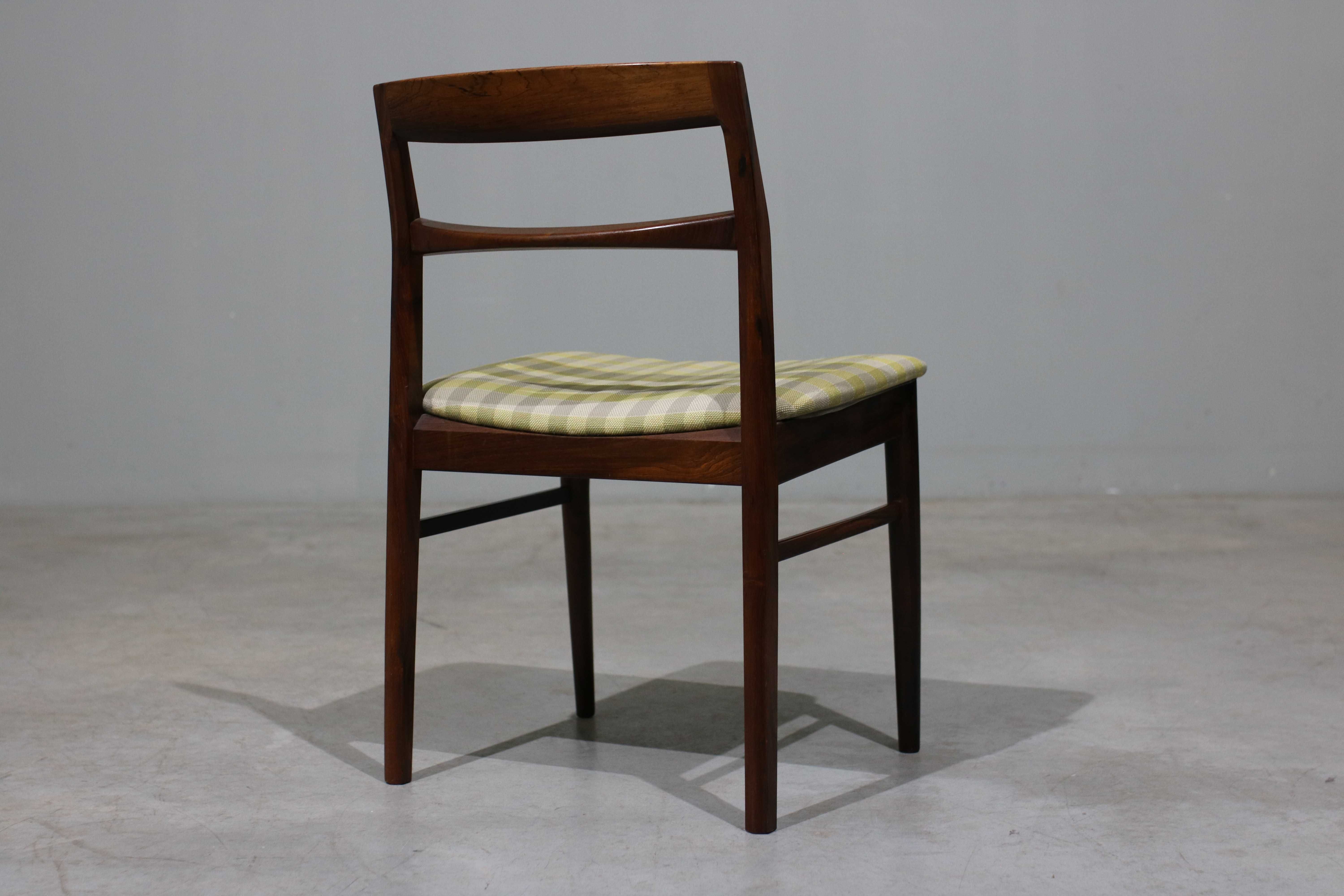 Conjunto de 4 cadeiras Henning Kjaernulf em pau santo | Design Nórdico