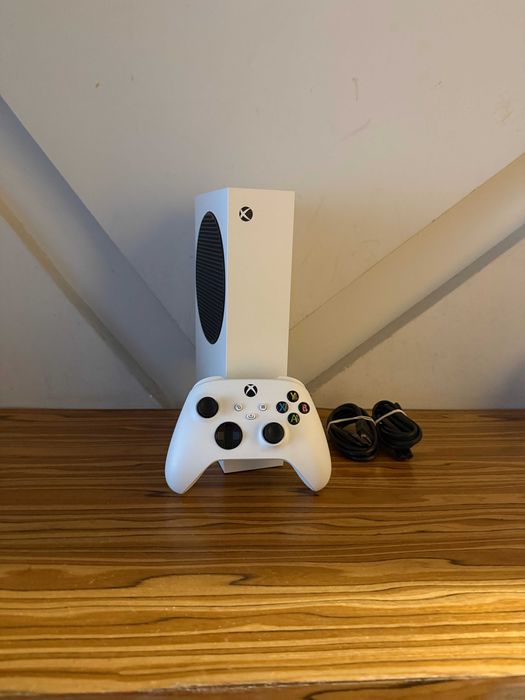 [Xbox] Konsola Xbox Series S + Pad Kontroler