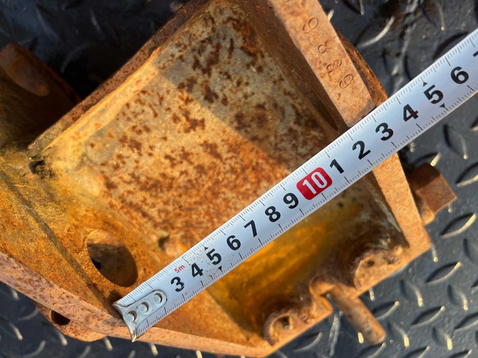 Szybkozłącze mechaniczne do minikoparki