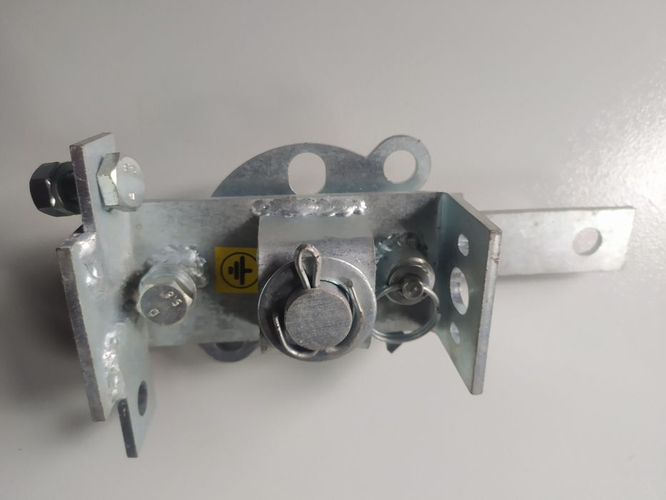 Привід розєднувача 10кВ.