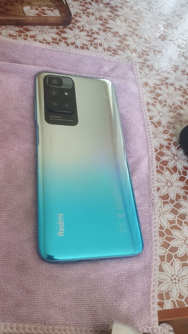 Redmi 10 2022 в хорошем состоянии