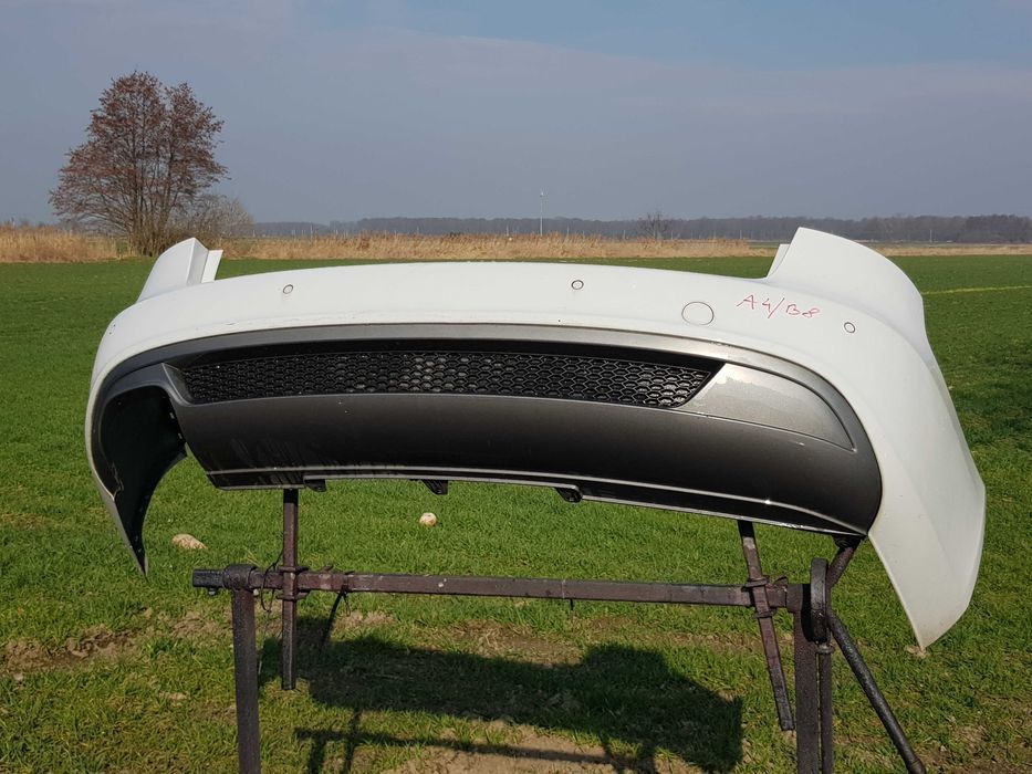 AUDI A4 B8 Lift KOMBI Zderzak Tylni Tył S-LINE 4 PDC