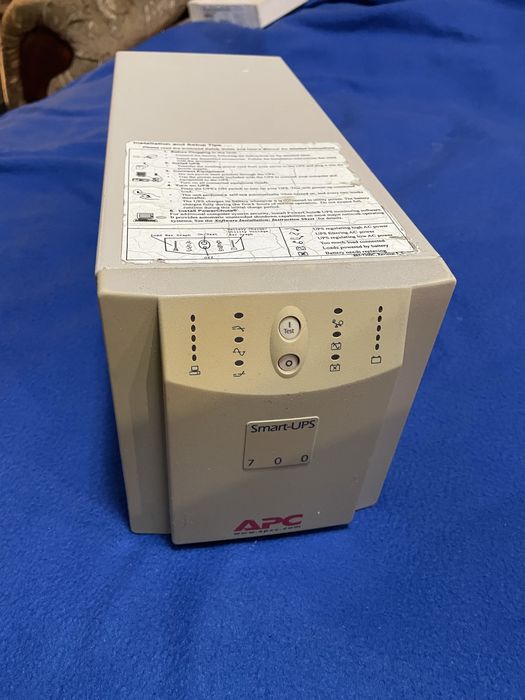 Безперебійник Smart - UPS 700  APC