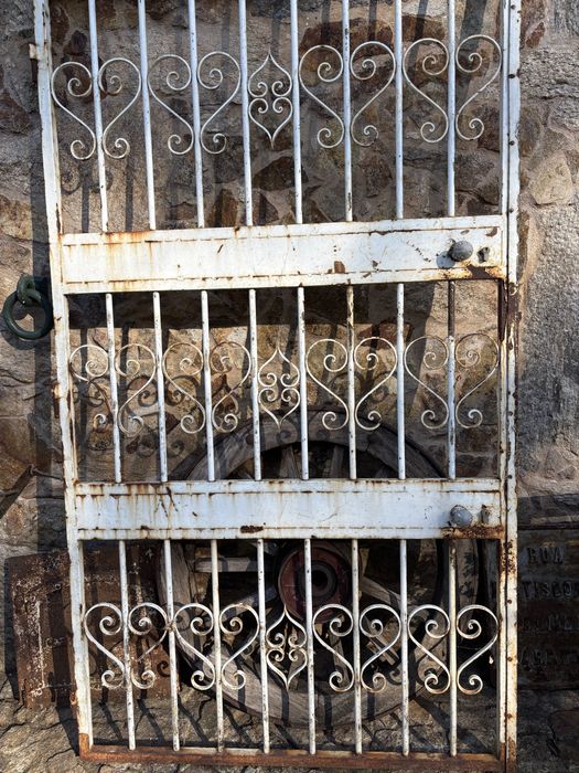 Portao ferro antiguidade