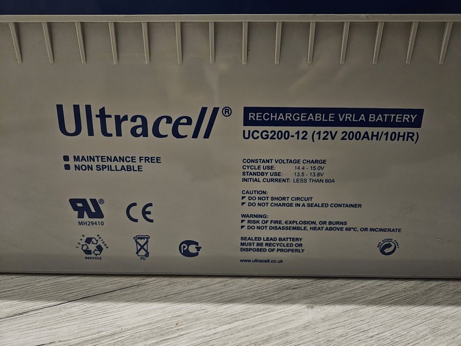 Гібридний інвертор Easun + акамуляторна батарея 200 ah