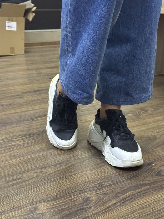 Продам оригинальные кроссовки Diesel