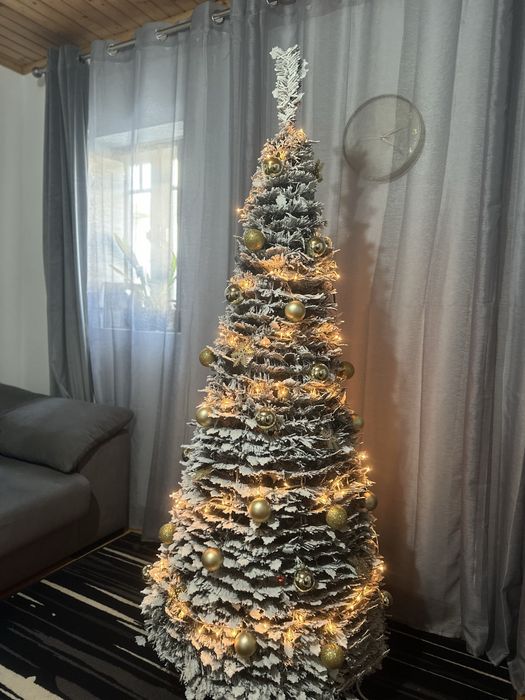 Árvore de Natal 180CM .