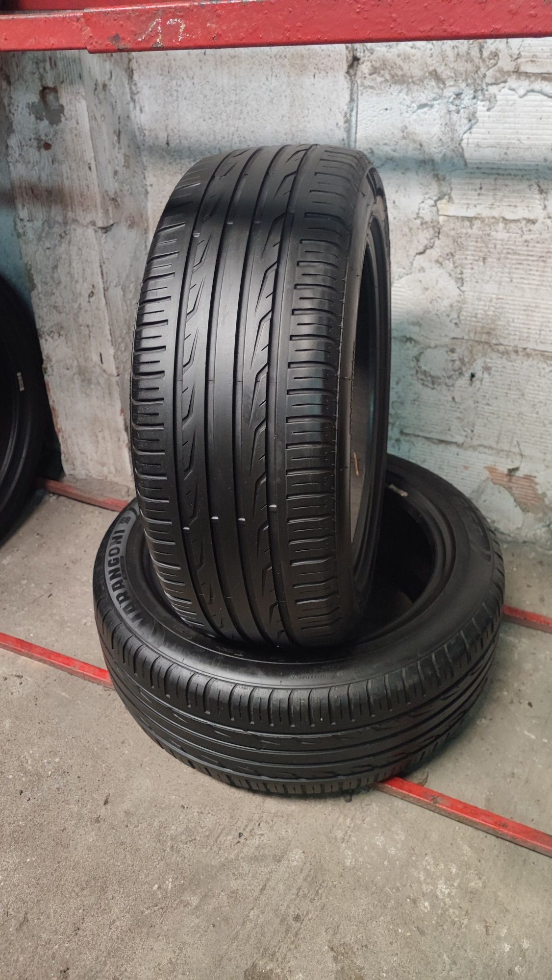 Vendo par 225/50r17 Maragoni Verso com 80% piso