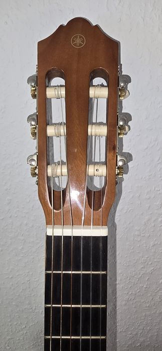 Yamaha gitara klasyczna 1/2