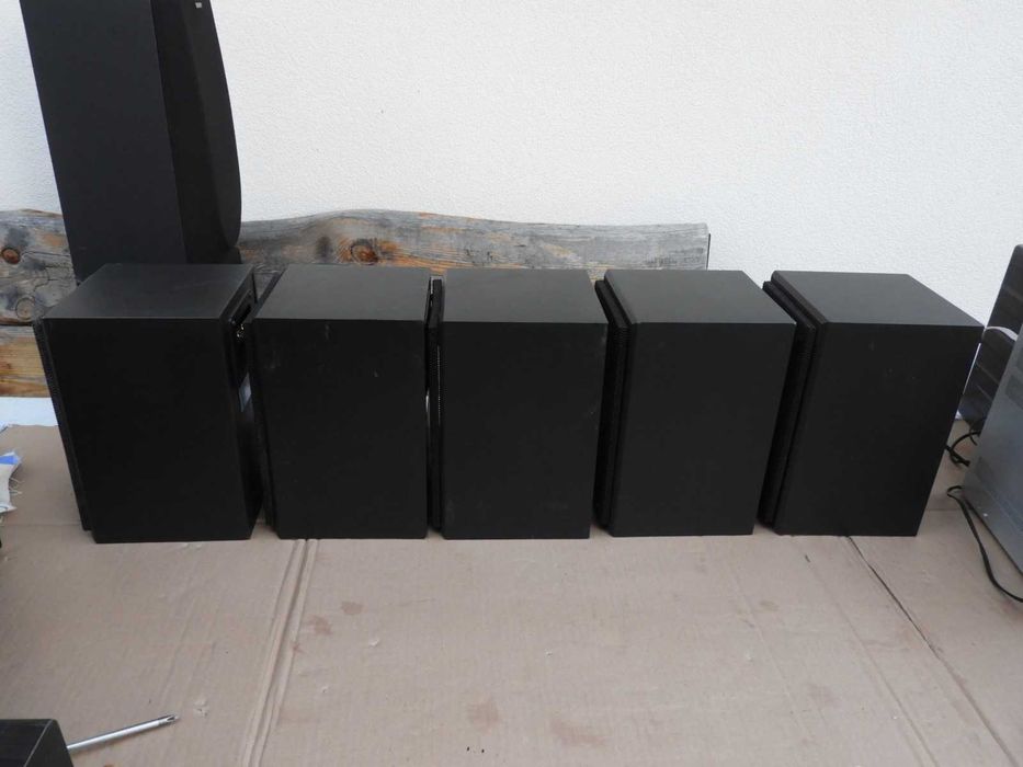 Kolumny Teufel M 80 część zestawu stereo lub kina domowego.