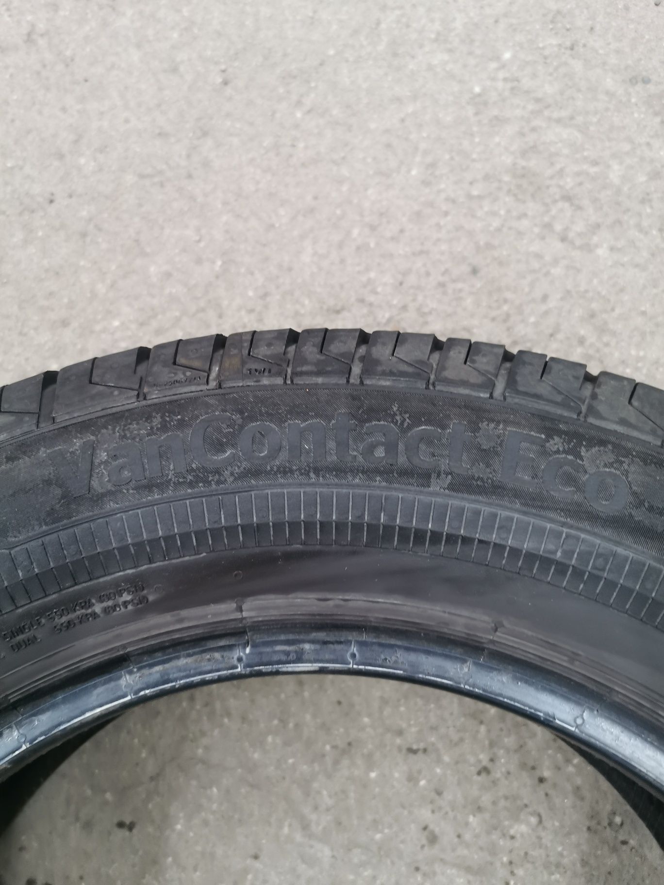 Para opon 215/65R16c Continental VanContact Eco