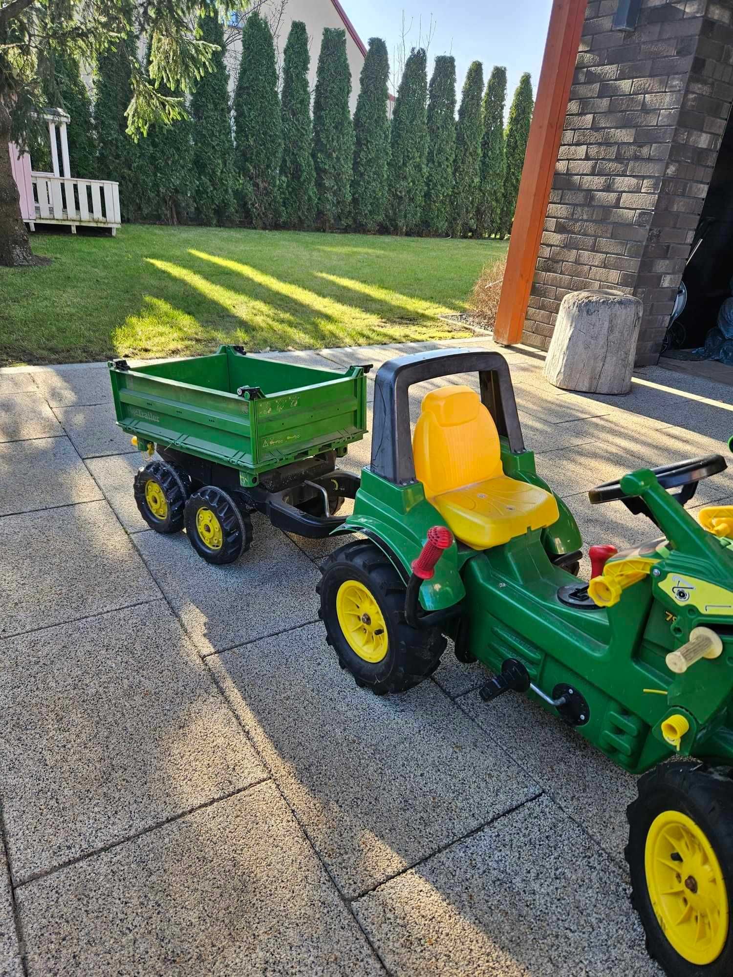 Traktor JOHN DEERE z przyczepą + JEEP GRATIS