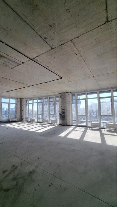 Панорамный офис в центре города на Софиевской.  Новый сданный дом.