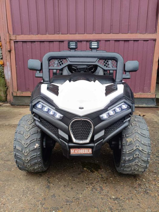 Дитяча машинка на акумуляторі