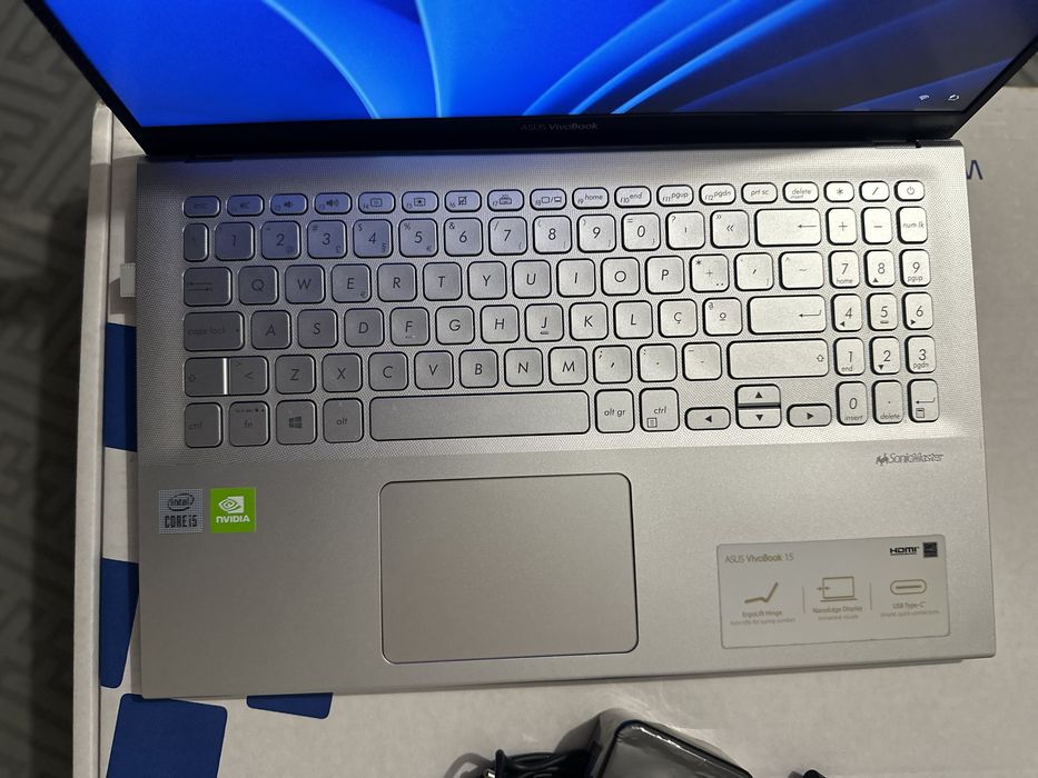 Portatil Asus VivoBook 15 i5 8GB RAM
