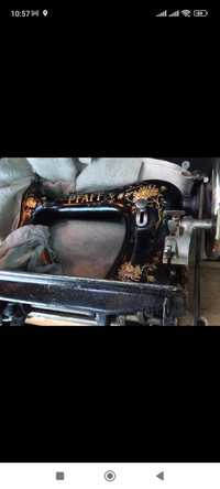 Швейна машина Pfaff раритет 
Працюючий раритет.
Вартість 1000 грн
