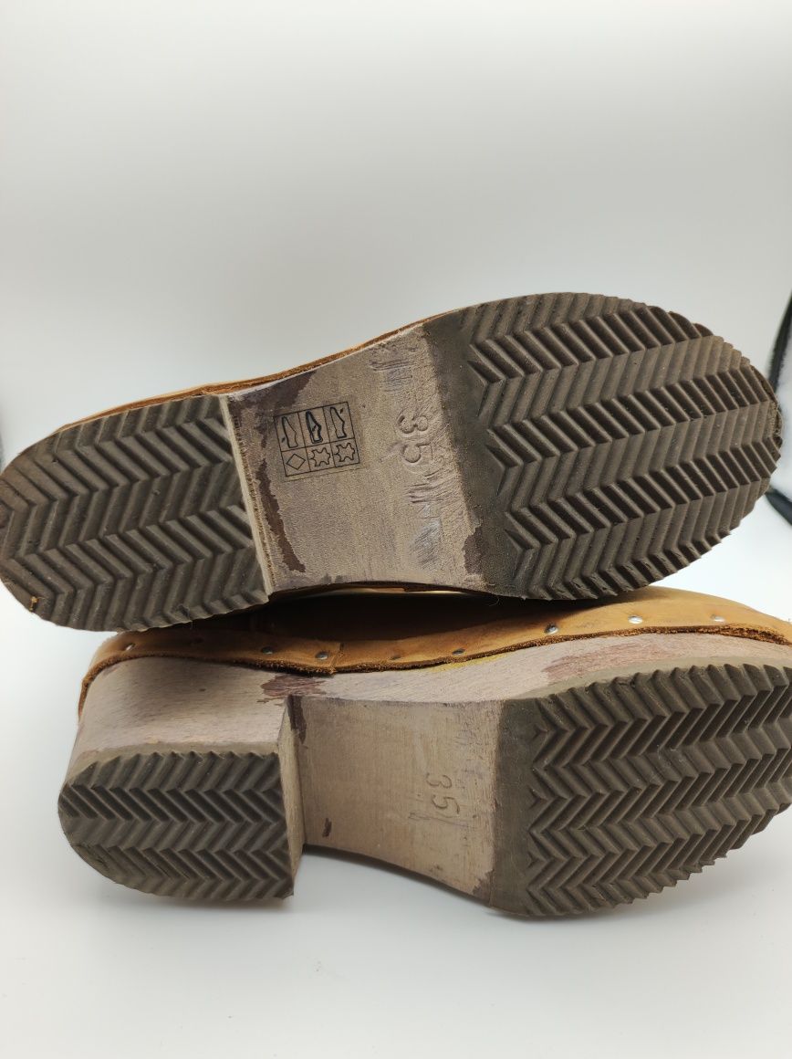 Botas Xuz tamanho 35