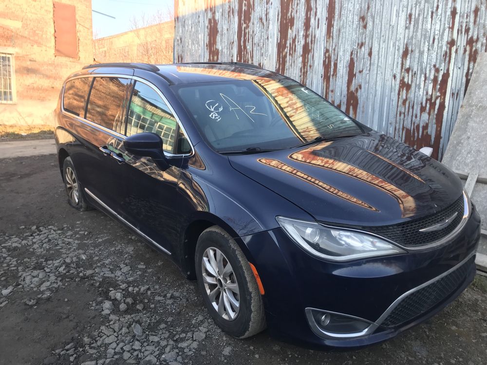 Авторозбірка chrysler pacifica 2016 року