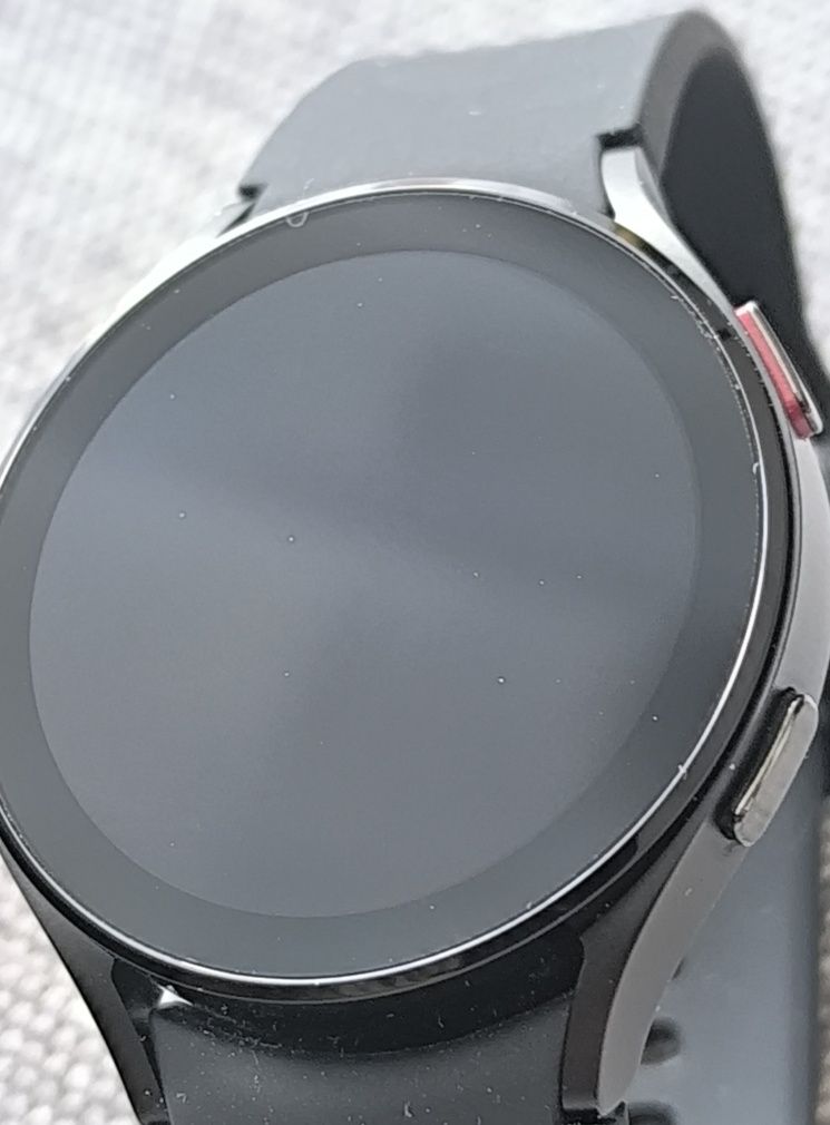 Samsung Galaxy Watch 4 RS7N SM-R870