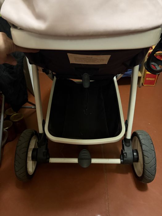 Коляска Fortuna біла з чорним