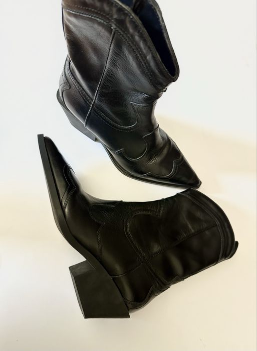 Ботинки козаки жіночі Zara