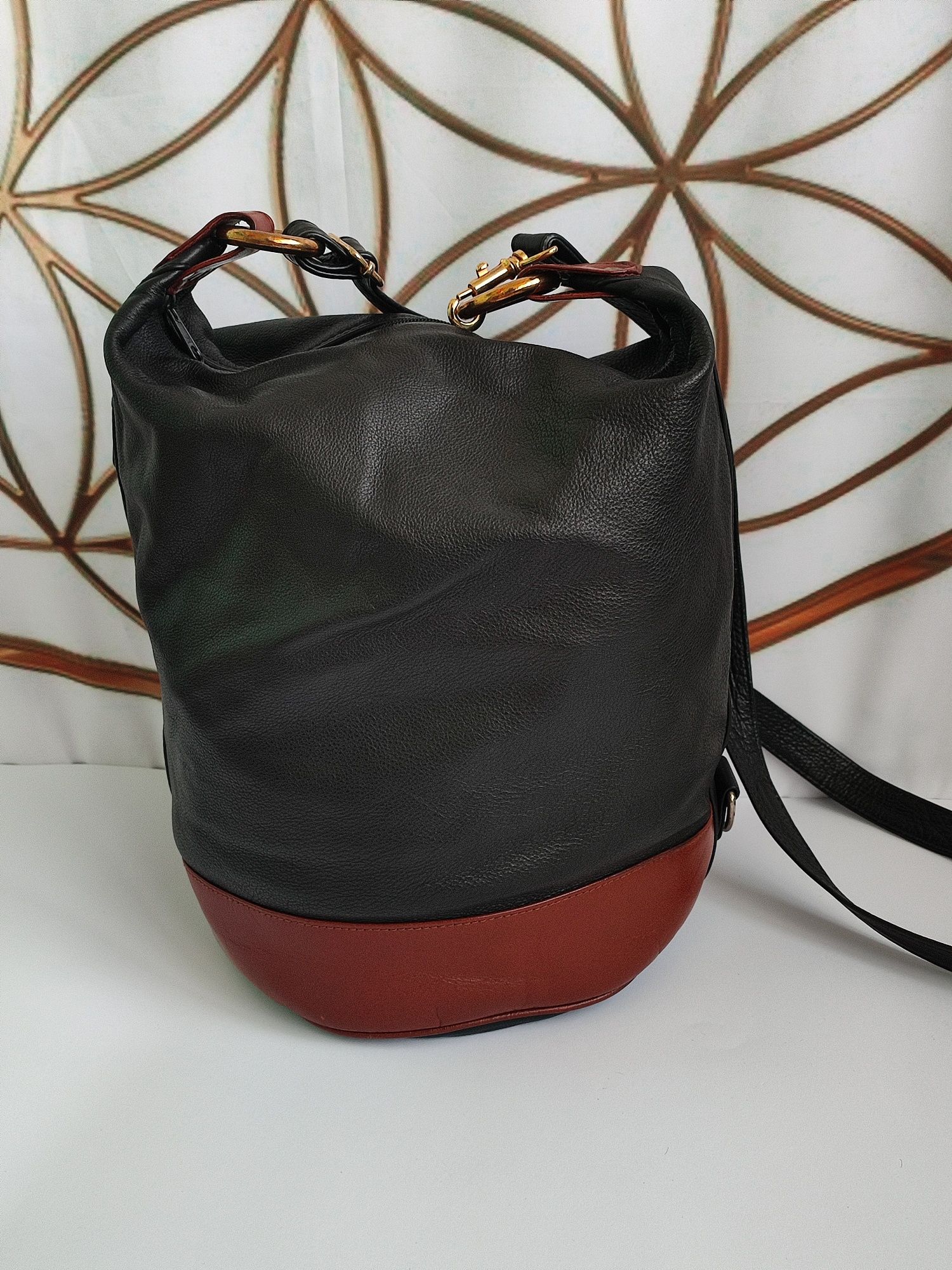 Шкіряна жіноча сумочка - рюкзак Roberto
