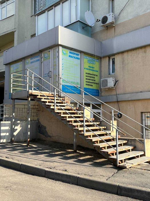 Продам помещение свободного назначения 118м2 Салтовка 1-й этаж!