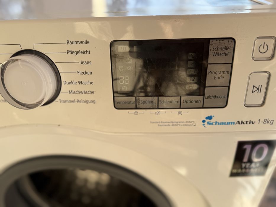 Пральна машина SAMSUNG WF81F5E5P4W