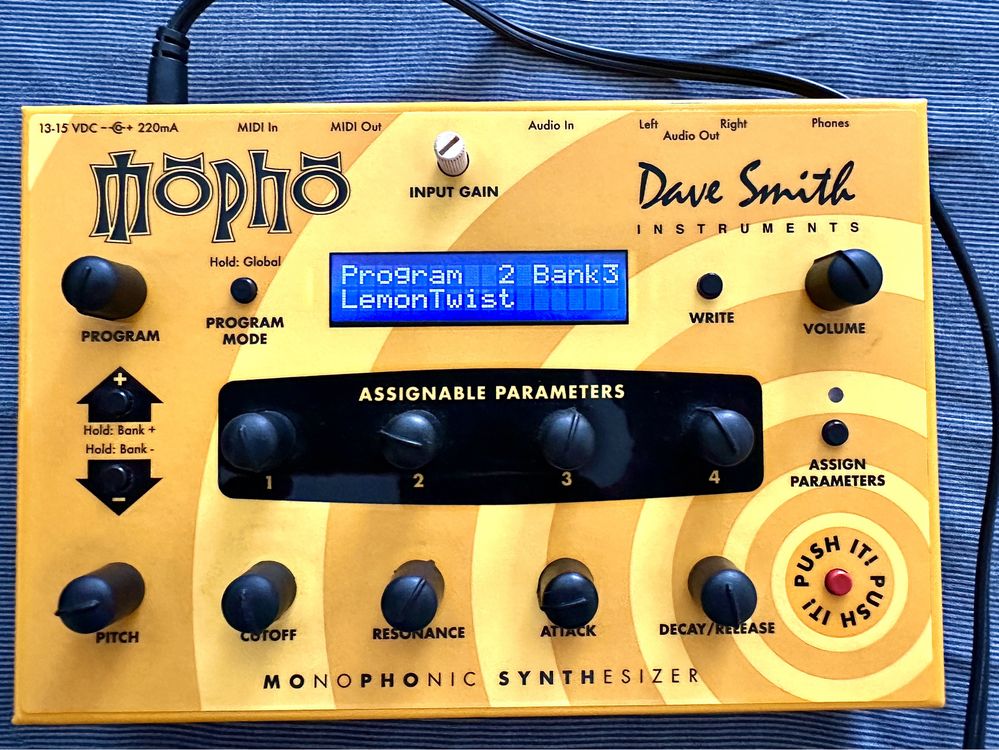 Dave Smith Mopho - sintetizador analógico