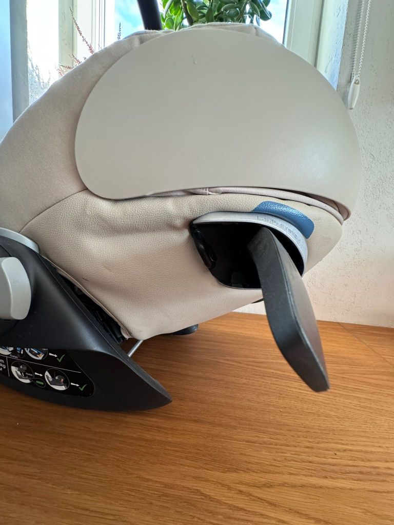 Fotelik Cybex Cloud Z I-size Ferrari