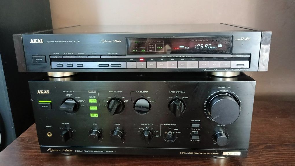 Wieża Akai Reference Master